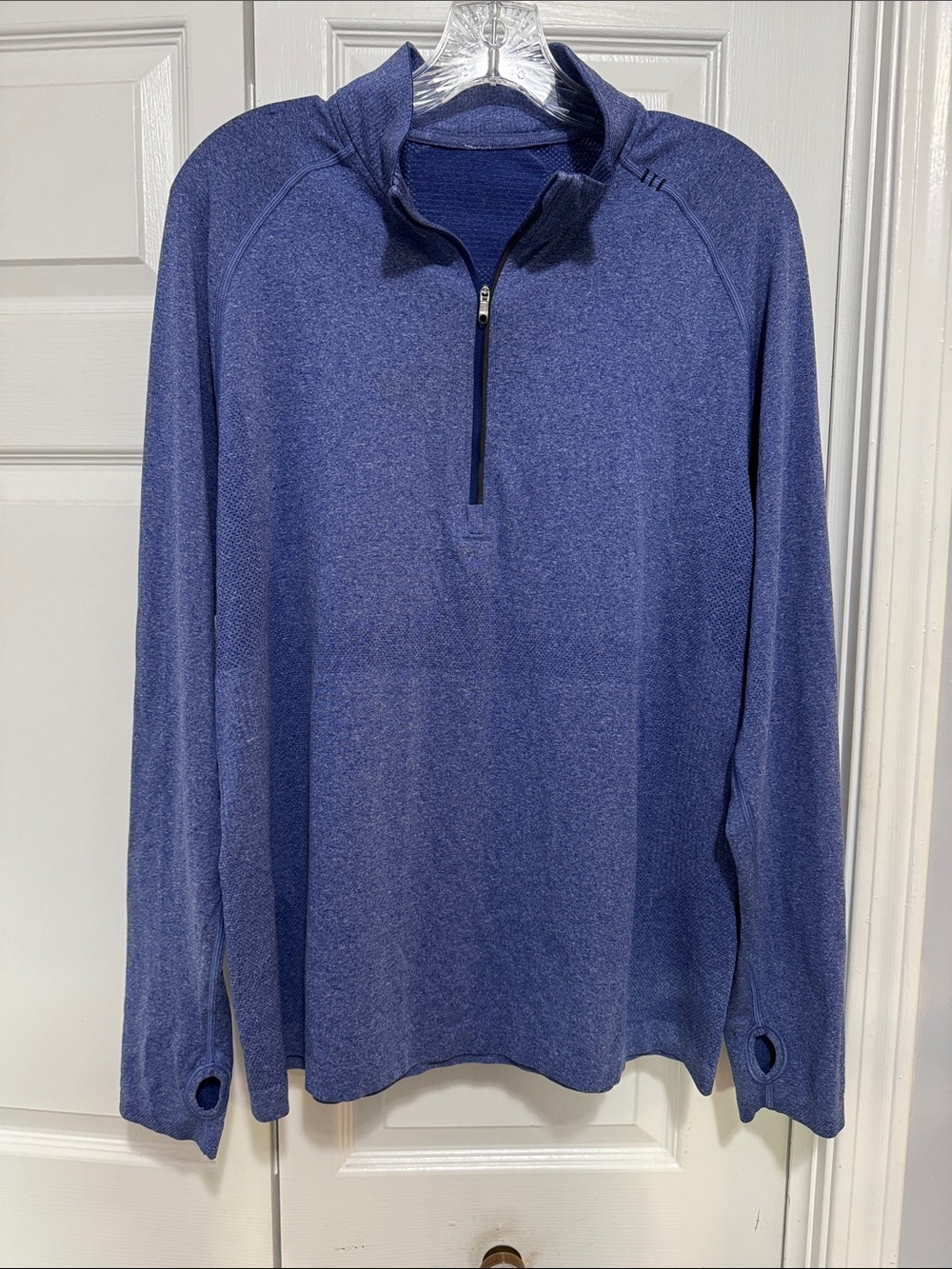 Lululemon men’s half zip long sleeve pullover in Heather blue,size L
